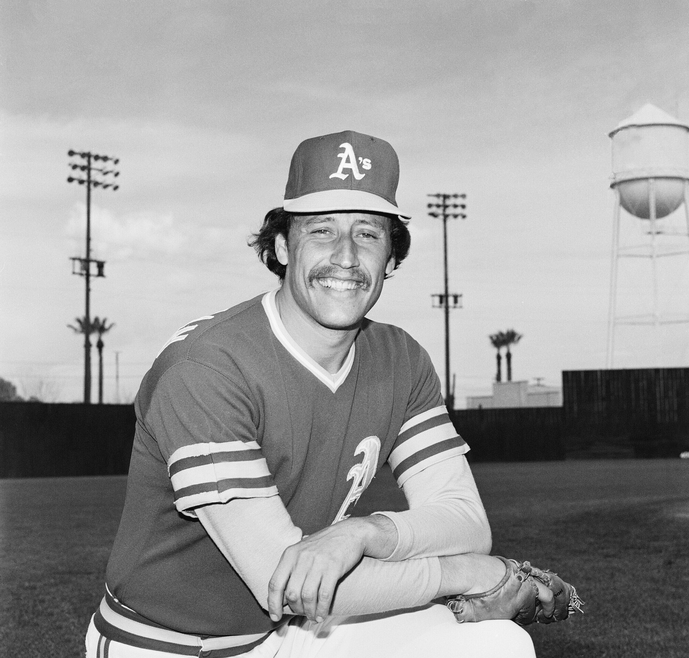 FILE - Oakland A's pitcher Ken Holtzman poses for a photo in March 1975. Holtzman, who pitched two no-hitters for the Chicago Cubs and helped the Oakland Athletics win three straight World Series championships in the 1970s, has died, the Cubs announced Monday April 15, 2024, on social media. 