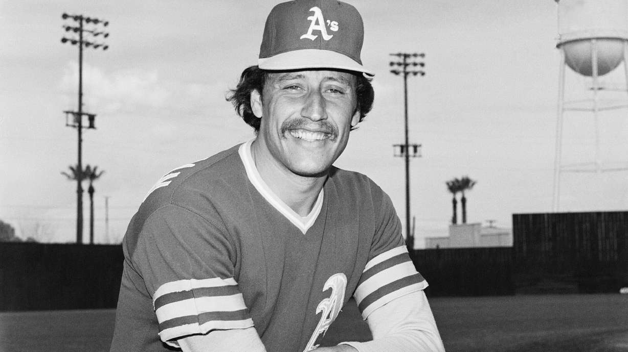 FILE - Oakland A's pitcher Ken Holtzman poses for a photo in March 1975. Holtzman, who pitched two no-hitters for the Chicago Cubs and helped the Oakland Athletics win three straight World Series championships in the 1970s, has died, the Cubs announced Monday April 15, 2024, on social media.