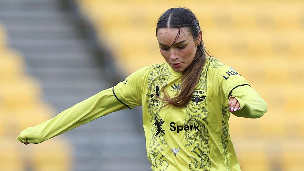 Macey Fraser dribbles the ball for the Wellington Phoenix of the Australian A-League.