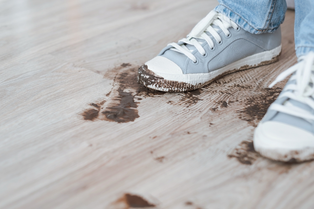 5 reasons not to wear shoes in the house