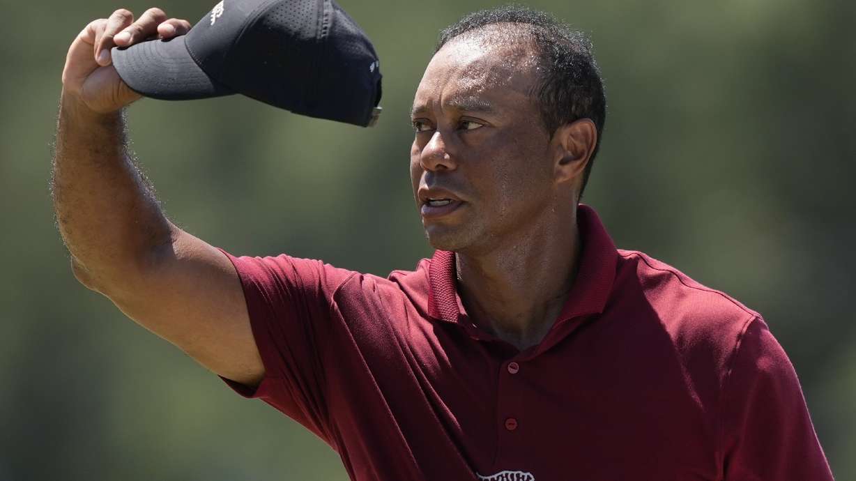 Tiger Woods se despide tras su Ășltima ronda en el Masters de Augusta, el domingo 14 de abril de 2024