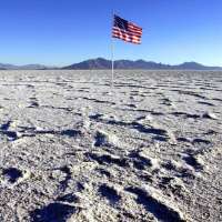 Despite warning signs, vehicles getting stuck in muddy Bonneville Salt Flats