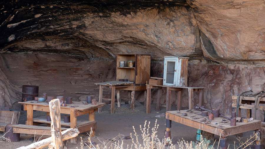 National Park Service rangers are asking for the public's help identifying two visitors to the Cave Springs site in Canyonlands National Park who are suspected of archeological theft.