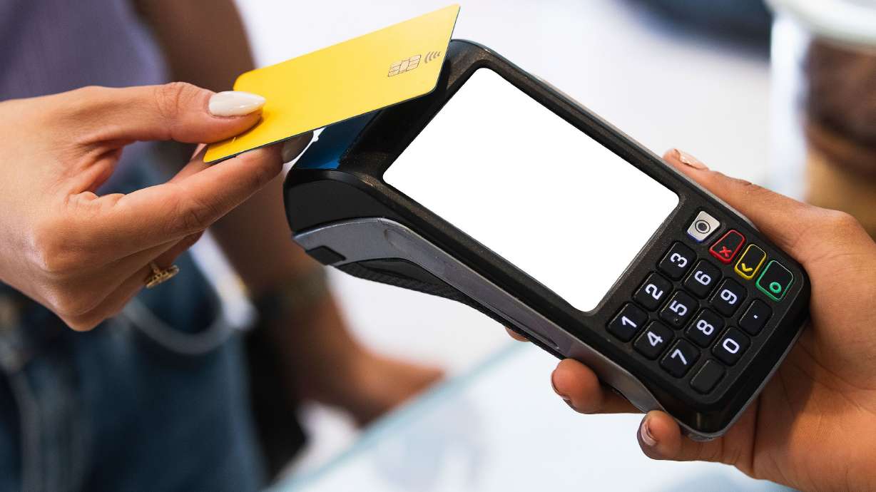 As recent high school graduates move away from home or enter the workforce, they should keep in mind some financial tips.