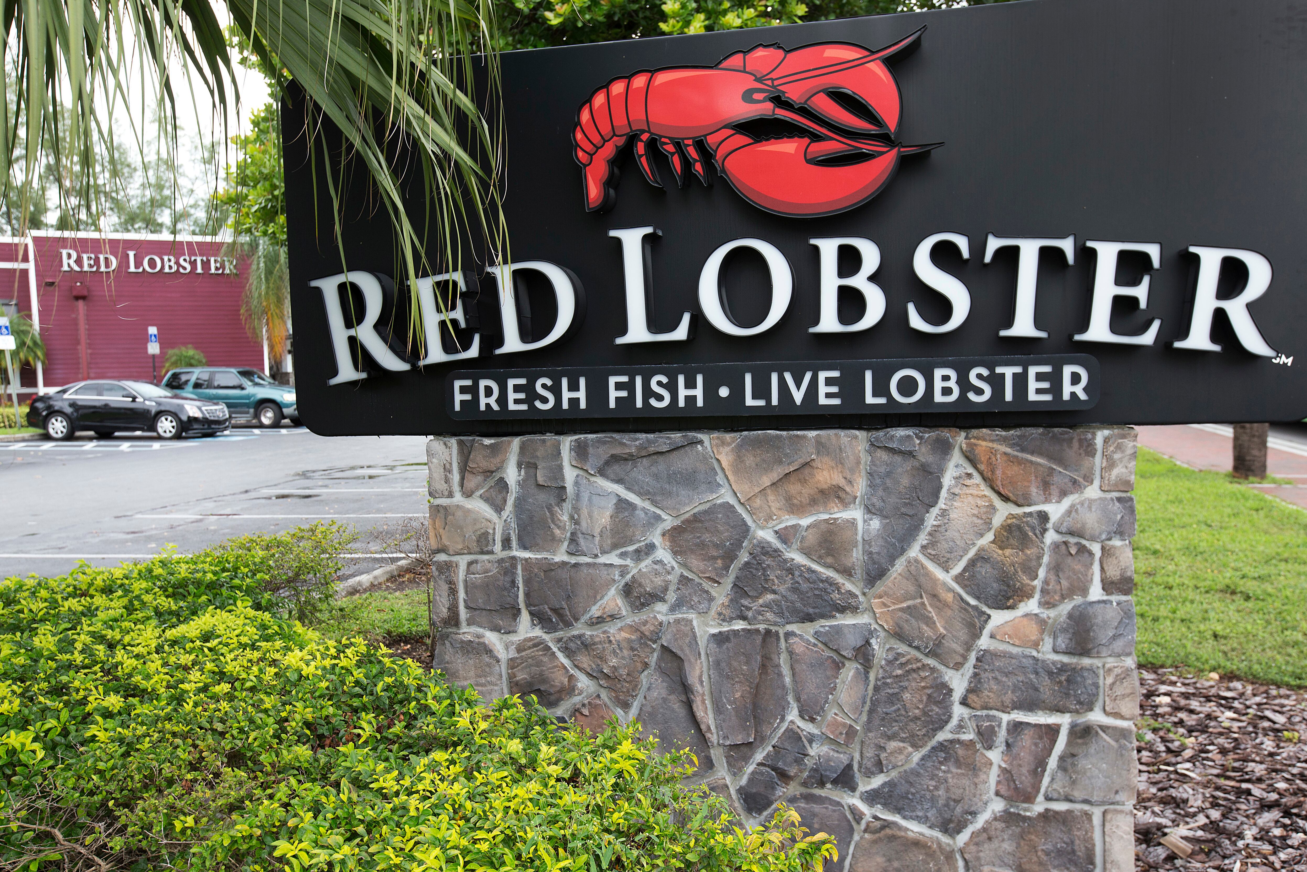 This Sept. 13, 2016, photo, shows a Red Lobster restaurant in North Miami, Fla. Red Lobster filed for Chapter 11 bankruptcy protections.