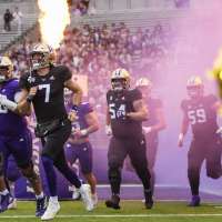 College football picks: Mammoth Saturday features Washington in the Big House, BYU-Utah game