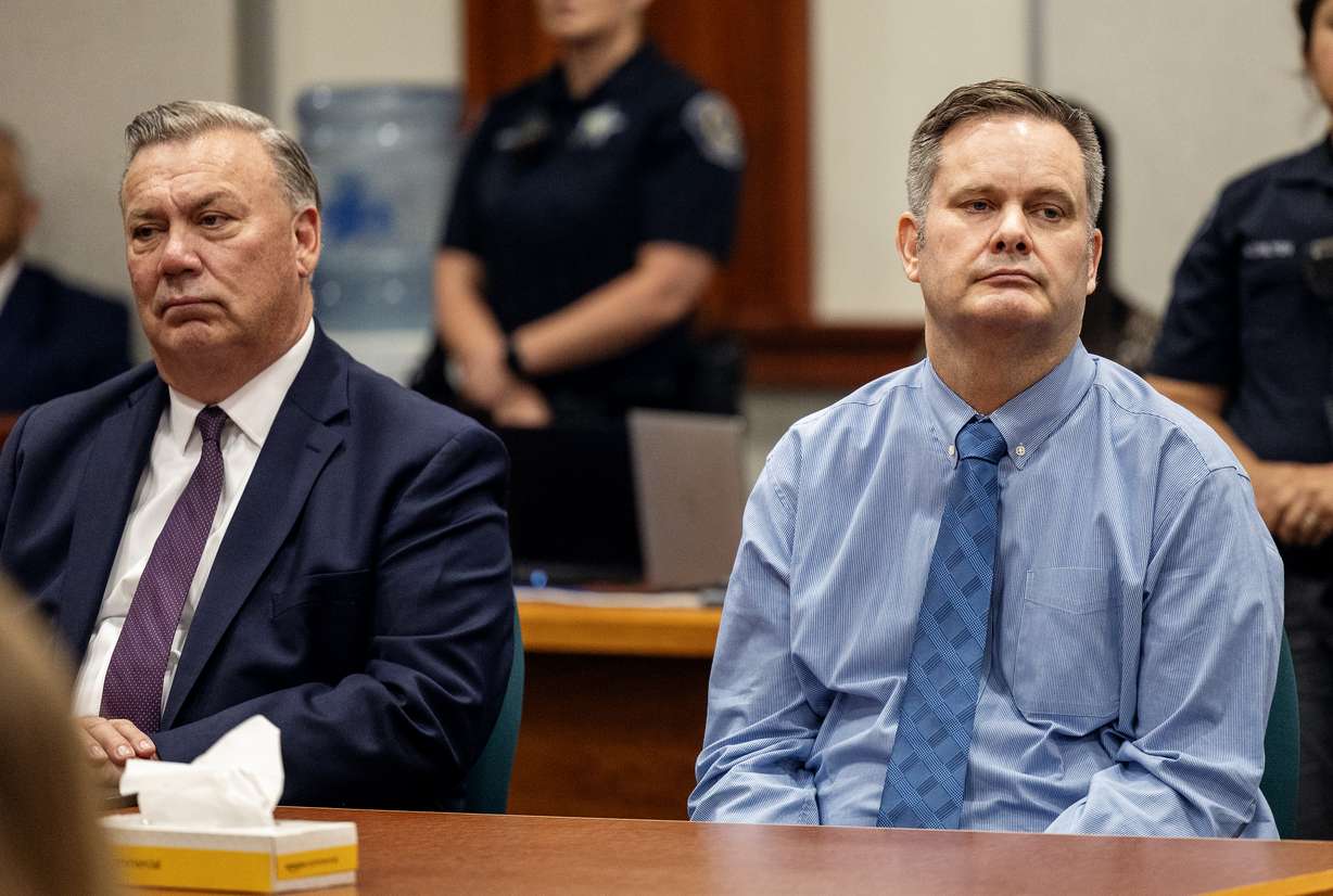 Chad Daybell with defense lawyer John Prior at the Ada County Courthouse in Boise, Idaho, on Saturday. A jury decided that his crimes warrant the death penalty.
