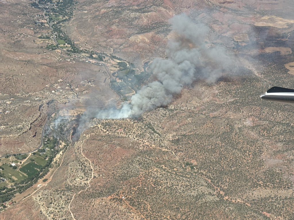 Wildfire shuts down road, causes evacuations in Washington County - Vimarsana News