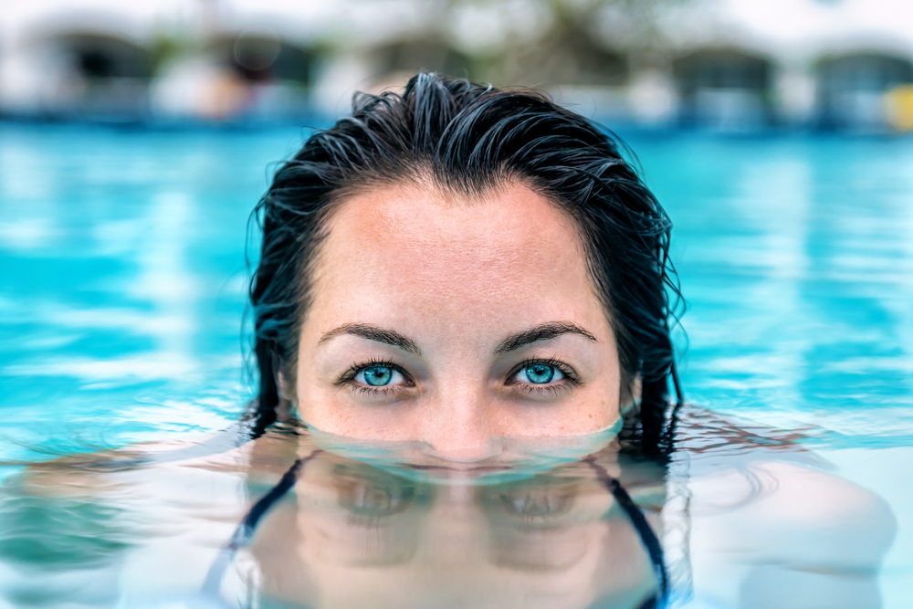 Here's why you should remove your contacts before swimming