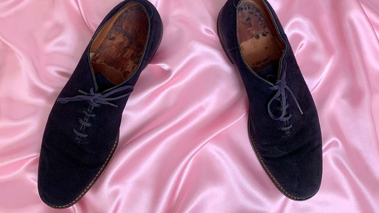 Elvis Presley gave away his blue suede shoes before going into the army.