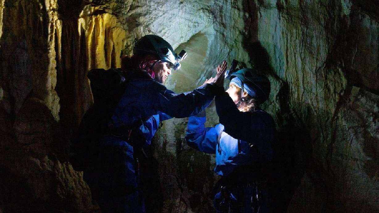 Ashley Paulson, left, and Rhandi Ohrme compete in "Race to Survive: New Zealand."