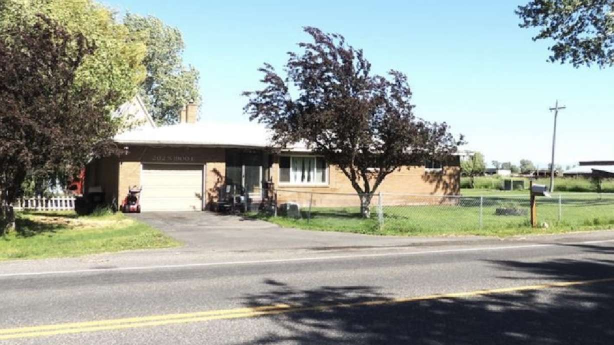 Chad Daybell's Fremont County property is for sale and his wife, Lori Vallow Daybell, wants her Arizona trial to being in August.