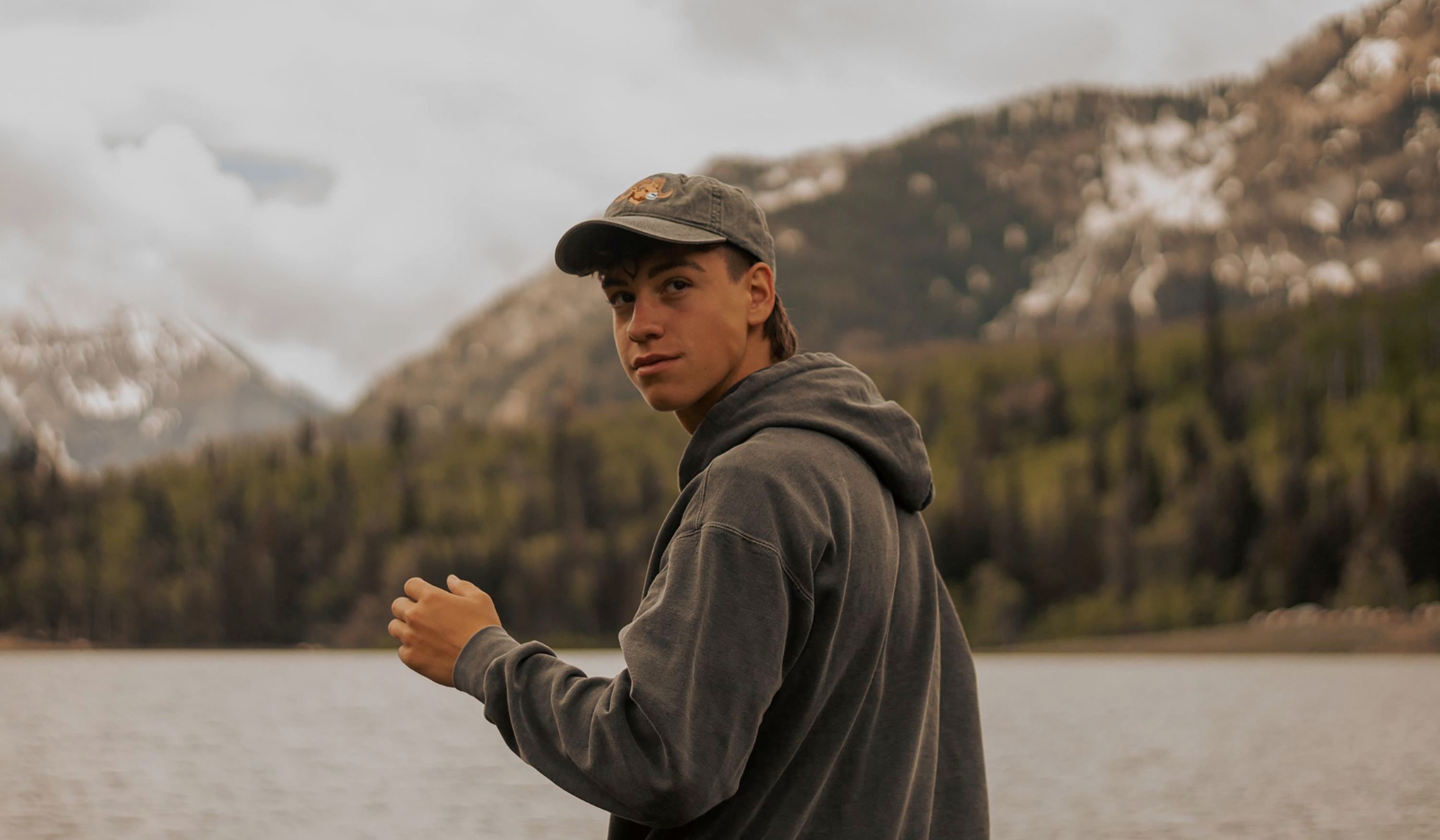The memory of 19-year-old Jonathan Fielding lives on in messages written to him by strangers visiting the Utah landscape he loved.