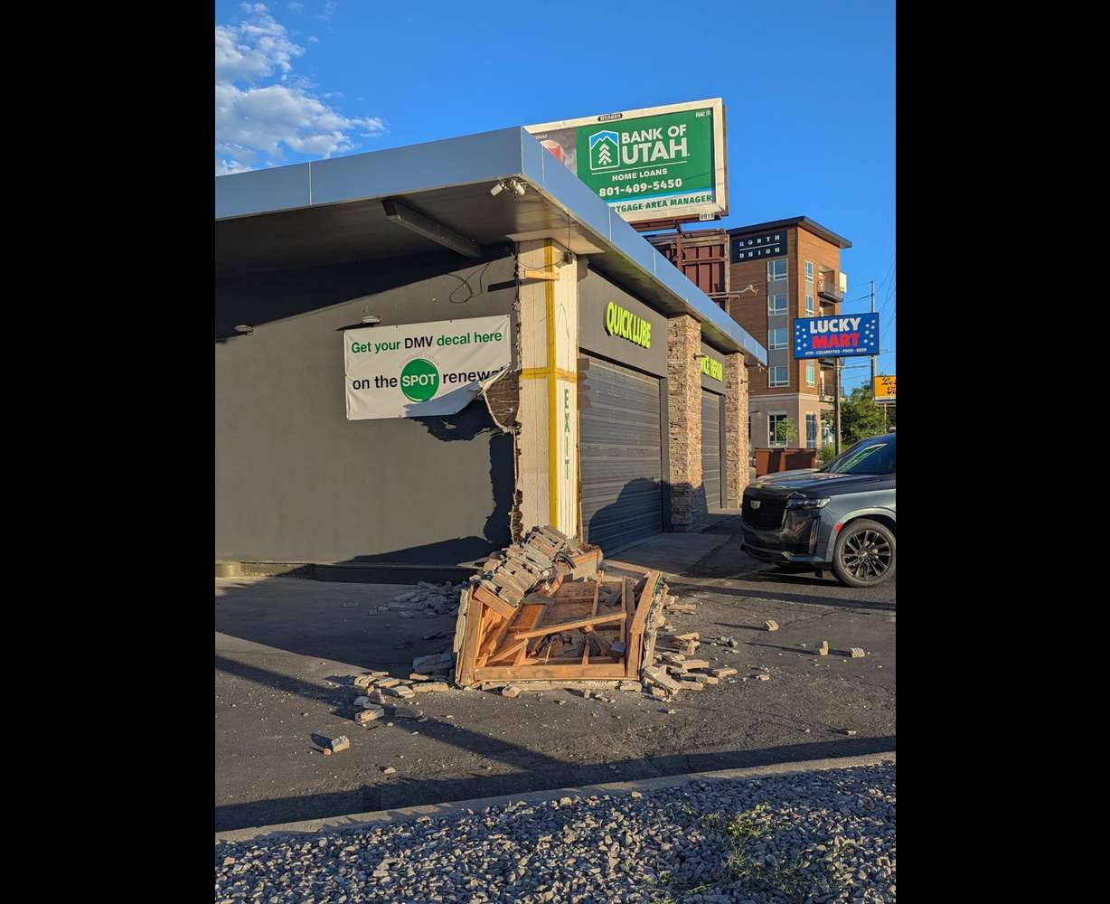 One man in custody after fleeing two-vehicle crash in Midvale