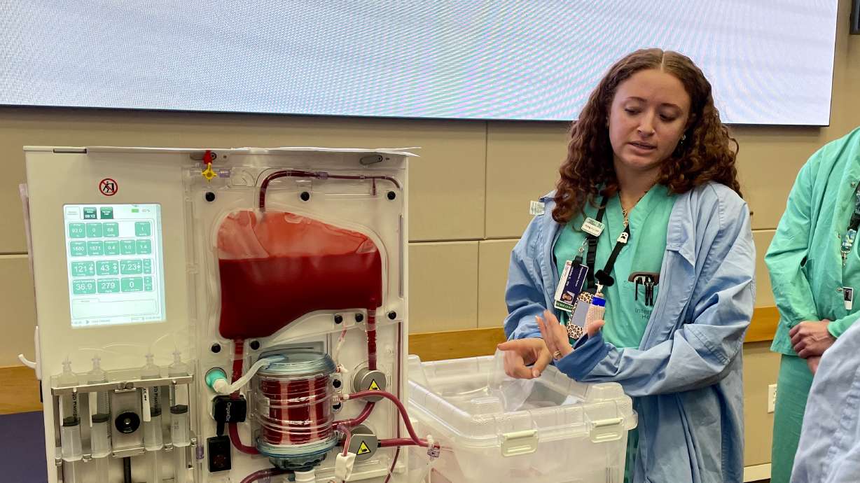 Intermountain Health nurse Gabrielle Scott, who specializes in transplants, describes how the new OrganOx machine works.