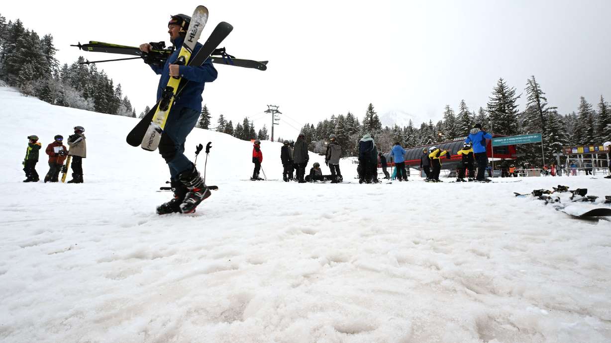 Skiers and snowboarders enjoy their day at Sundance Mountain Resort in Provo Canyon on March 13. The Farmers' Almanac winter outlook predicts a possibly normal winter for Utah.