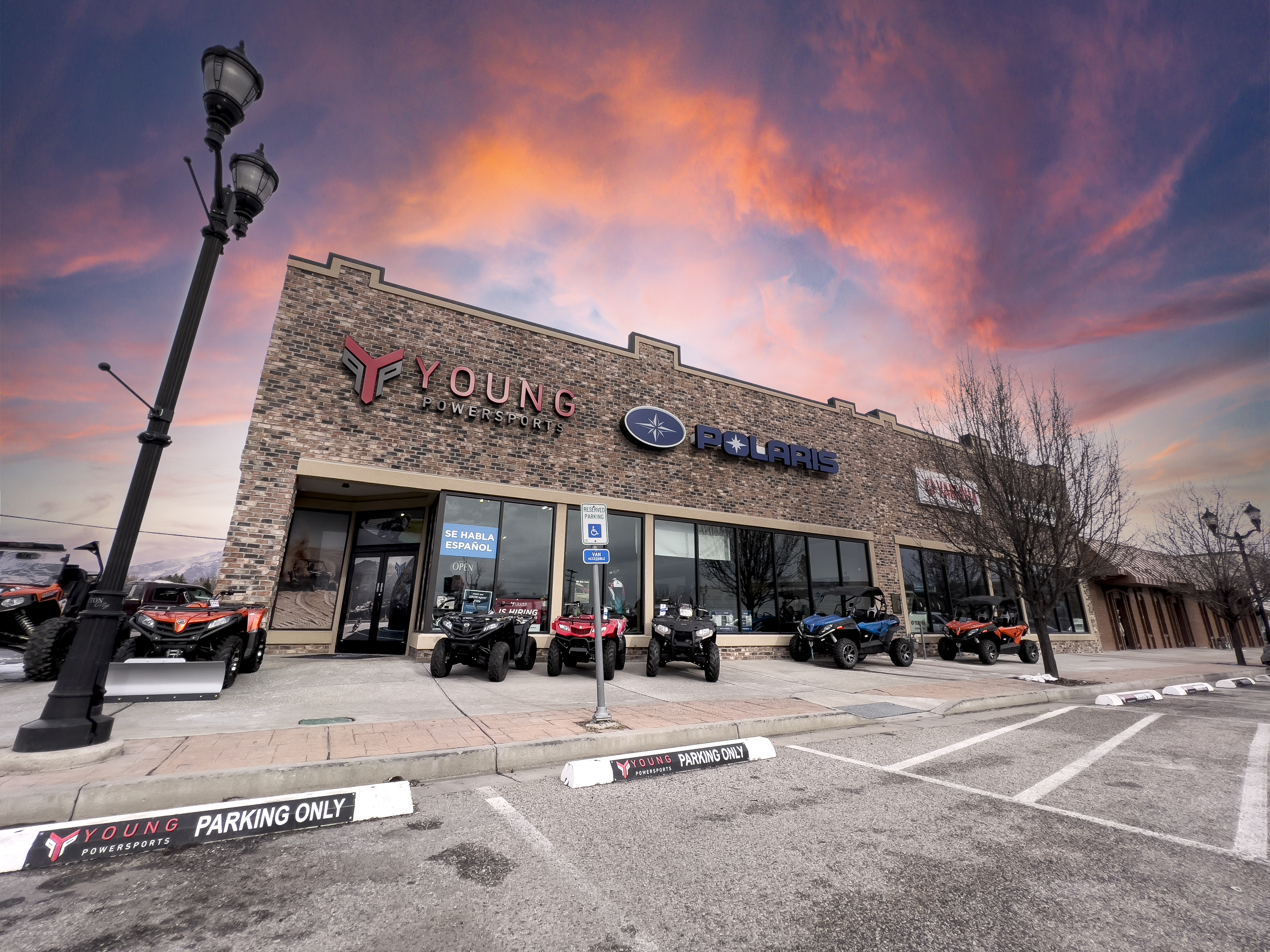 New iconic artwork created on Utah dealership's facility 