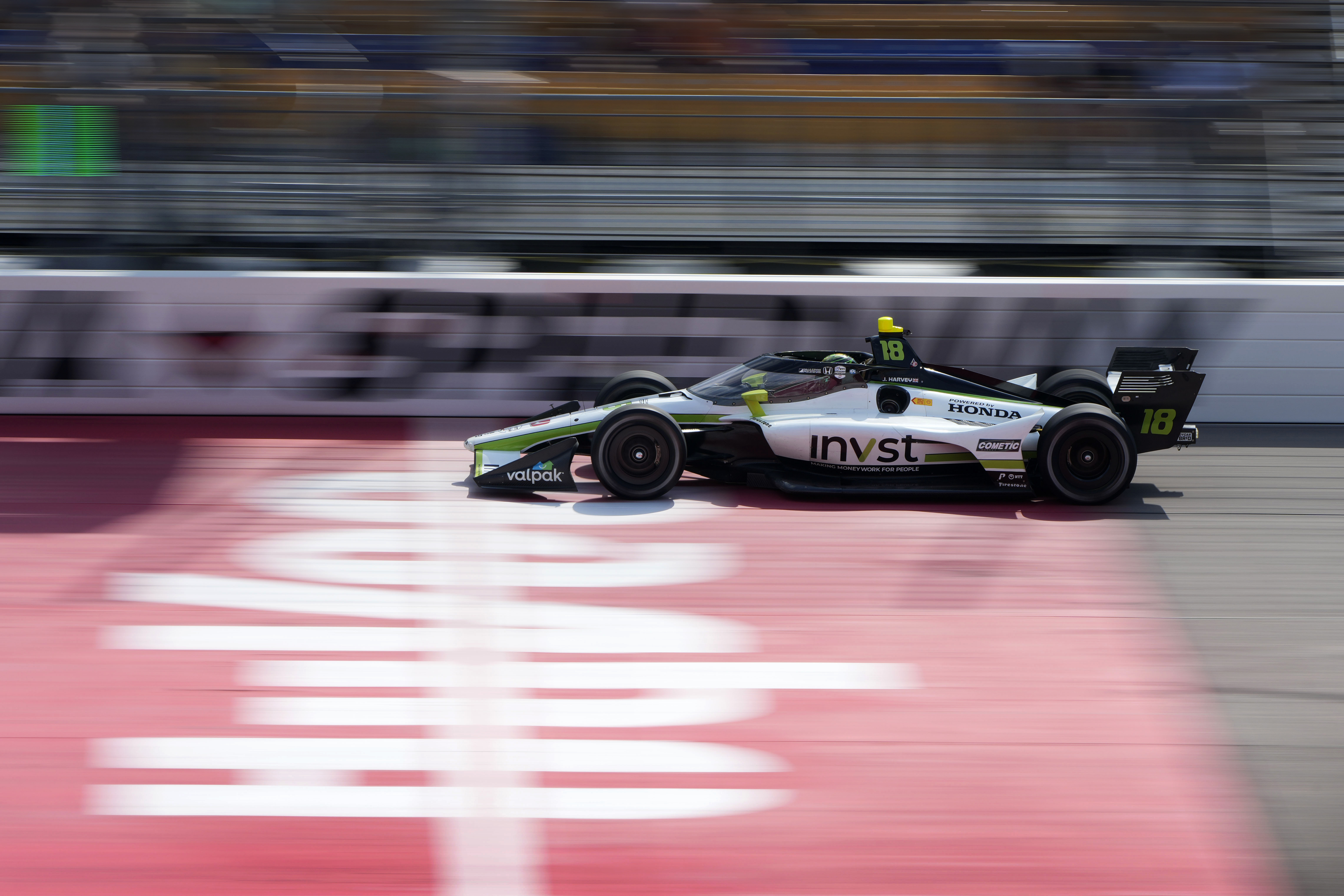 Jack Harvey drives during qualifying for an IndyCar auto race, Saturday, July 13, 2024, at Iowa Speedway in Newton, Iowa. 
