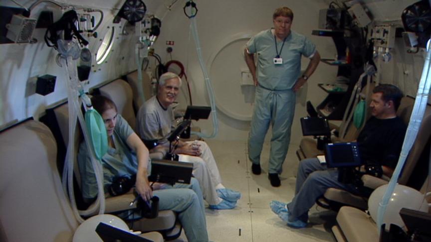 Hospital Gets Hyperbaric Chamber to Help Heal Wounds