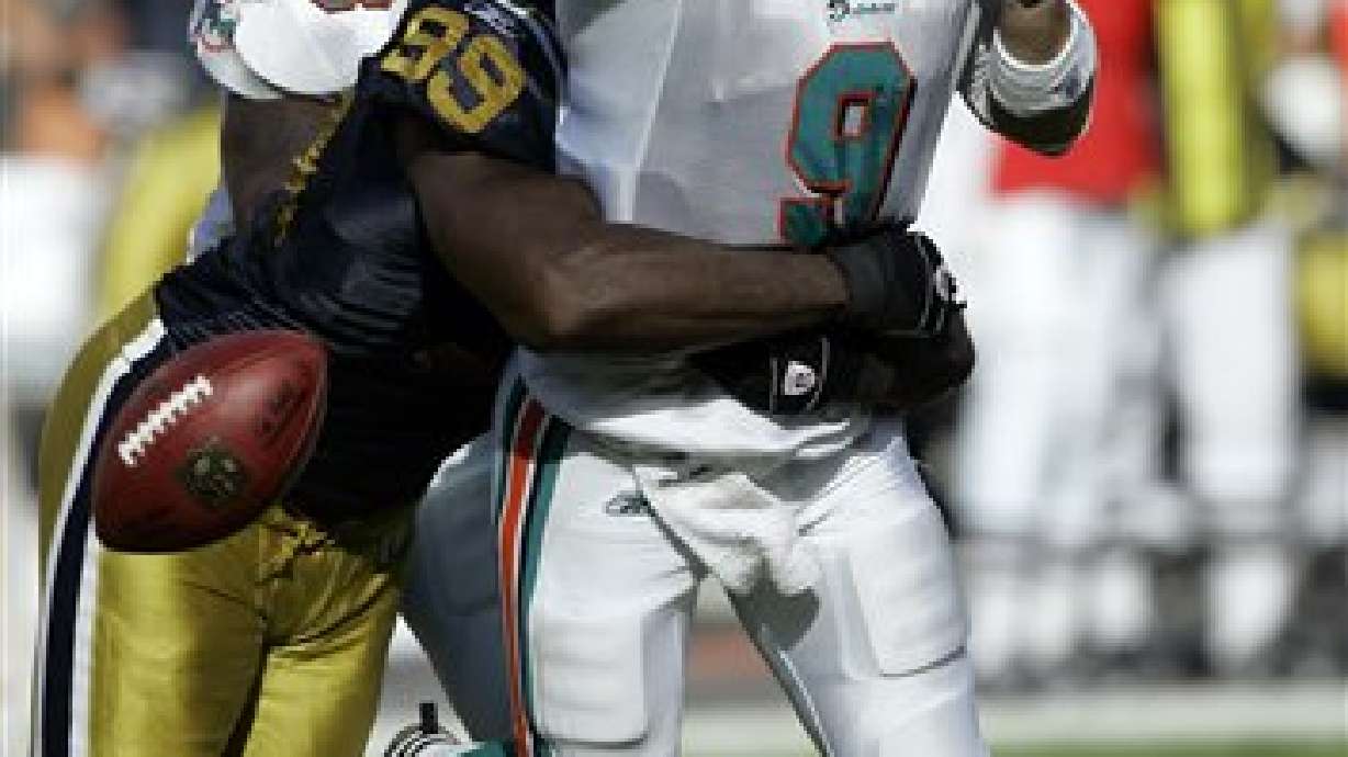 Rookie quarterback Beck struggling with winless Dolphins