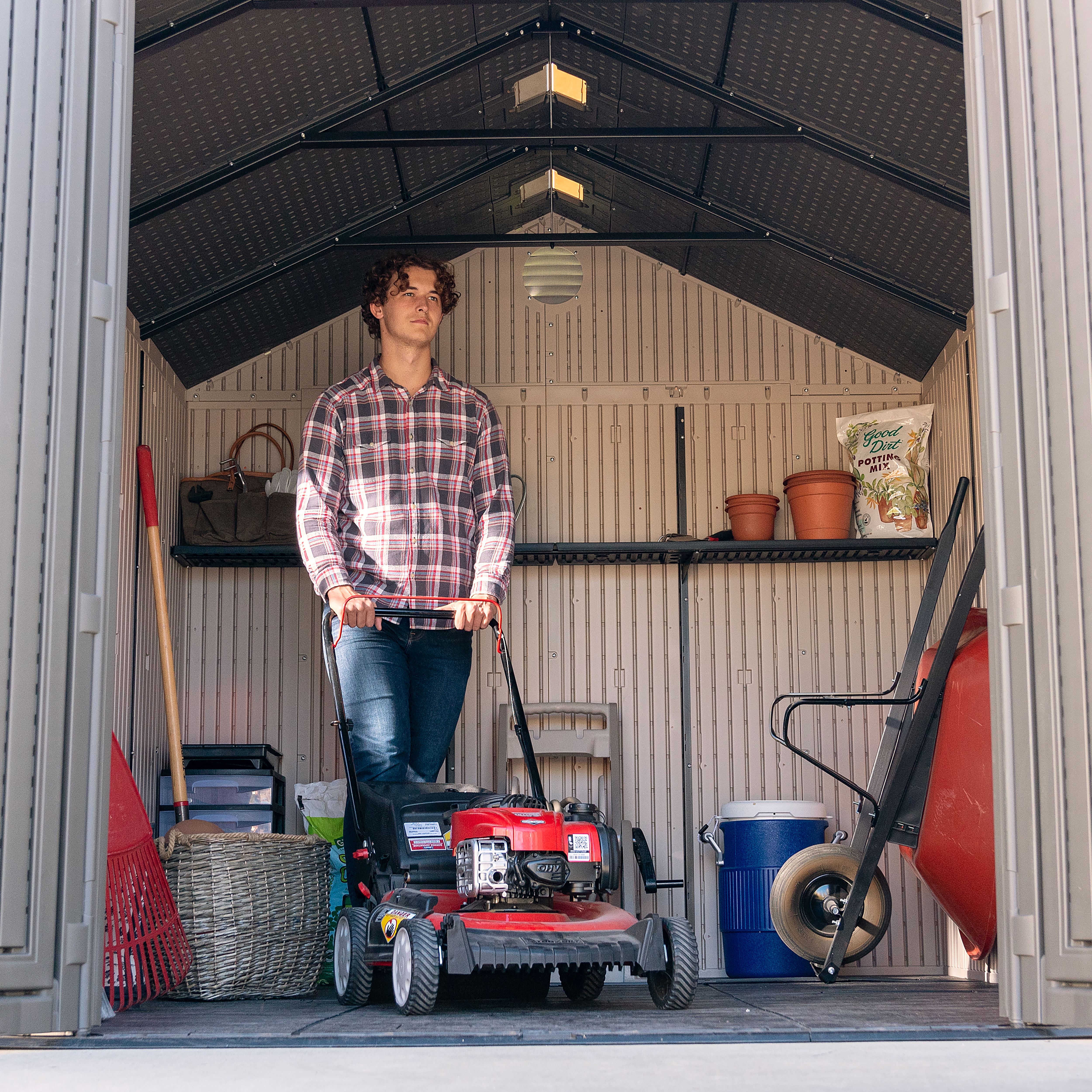 5 tips to keep your lawn and yard looking fresh during this hot Utah summer