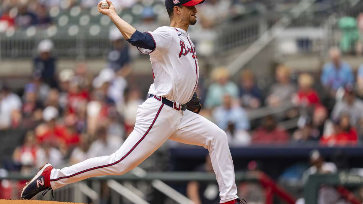 Atlanta Braves pitcher Charlie Morton (50) throws during the first inning in the first baseball game of a doubleheader against the St. Louis Cardinals, Saturday, July 20, 2024, in Atlanta.