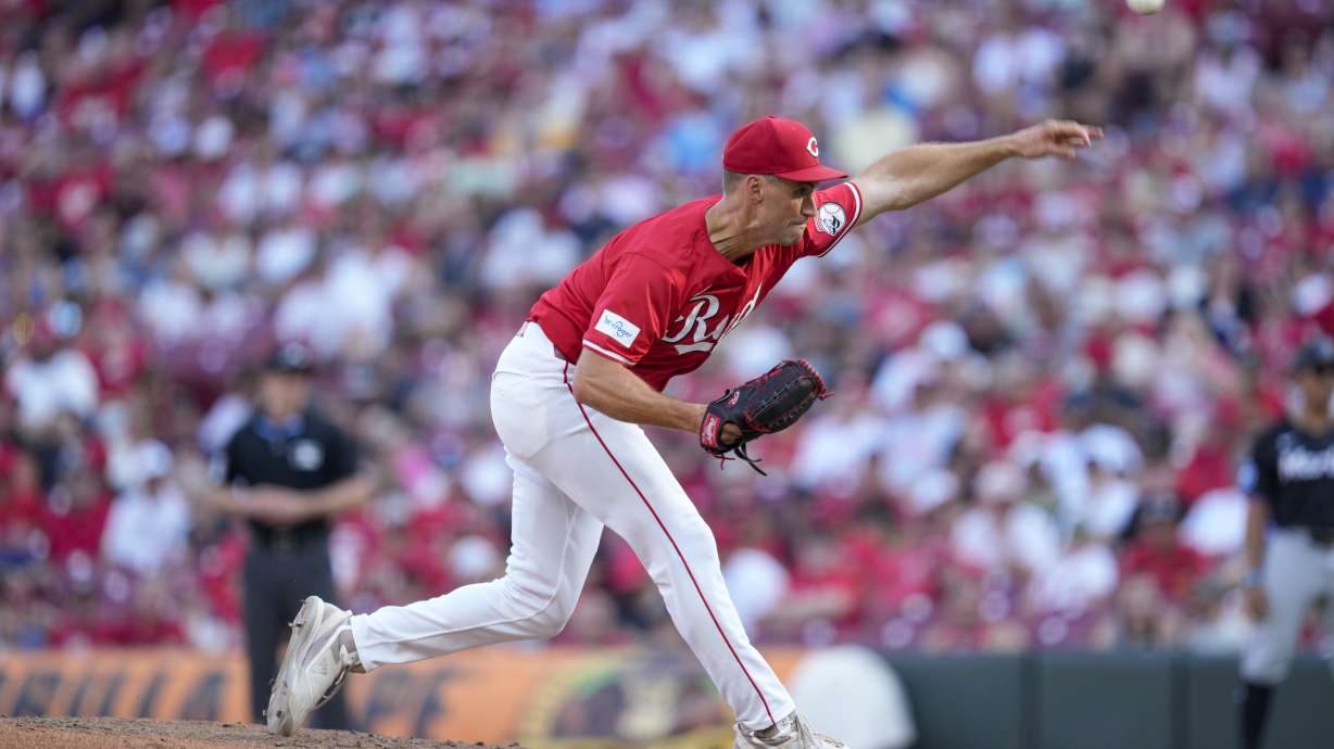 Cincinnati Reds pitcher Brent Suter throws during the ninth inning of a baseball game against the Miami Marlins, Saturday, July 13, 2024, in Cincinnati.