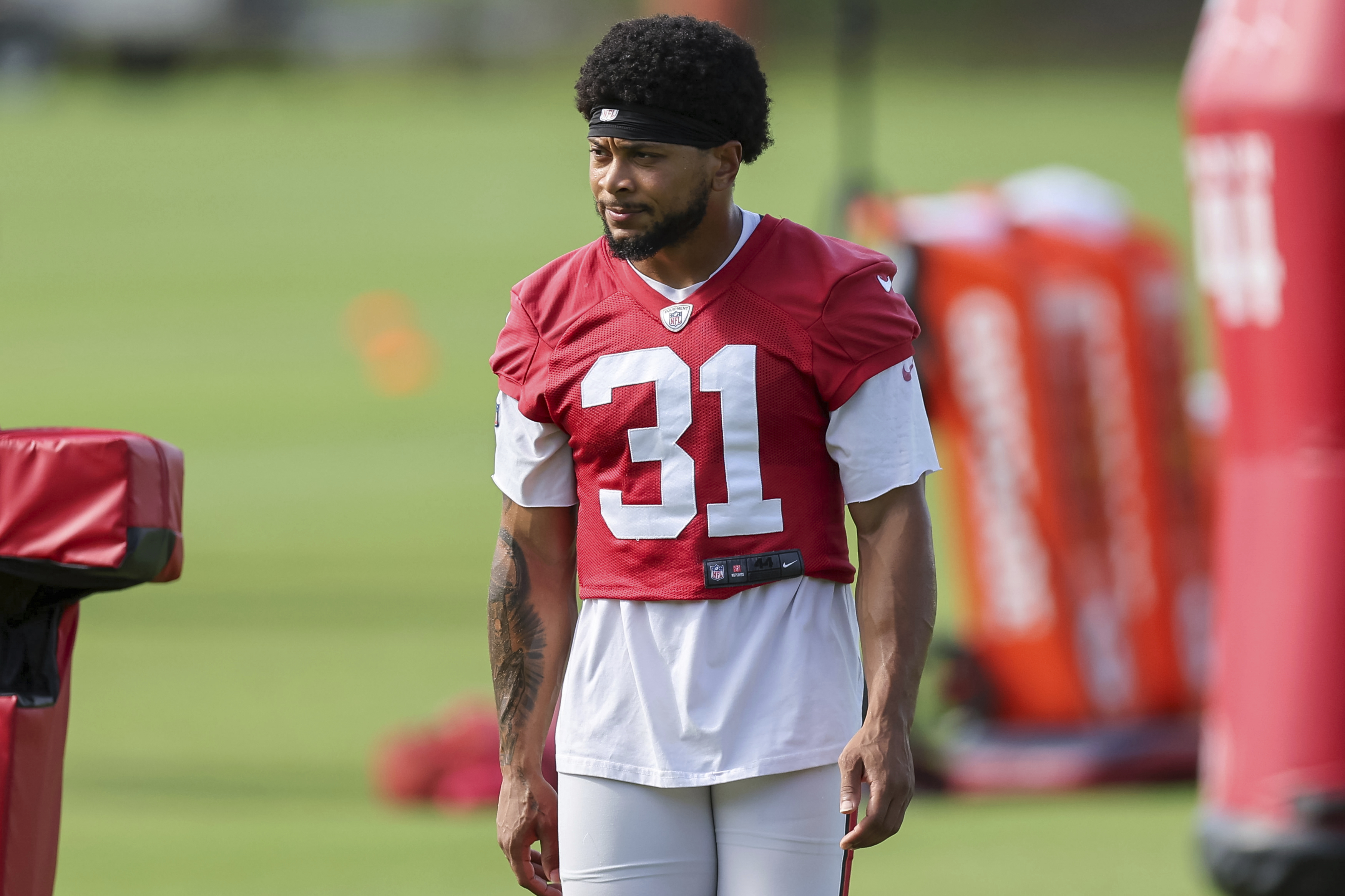 FILE - Tampa Bay Buccaneers' Antoine Winfield Jr warms up during NFL football practice Wednesday, June 12, 2024, in Tampa, Fla. 