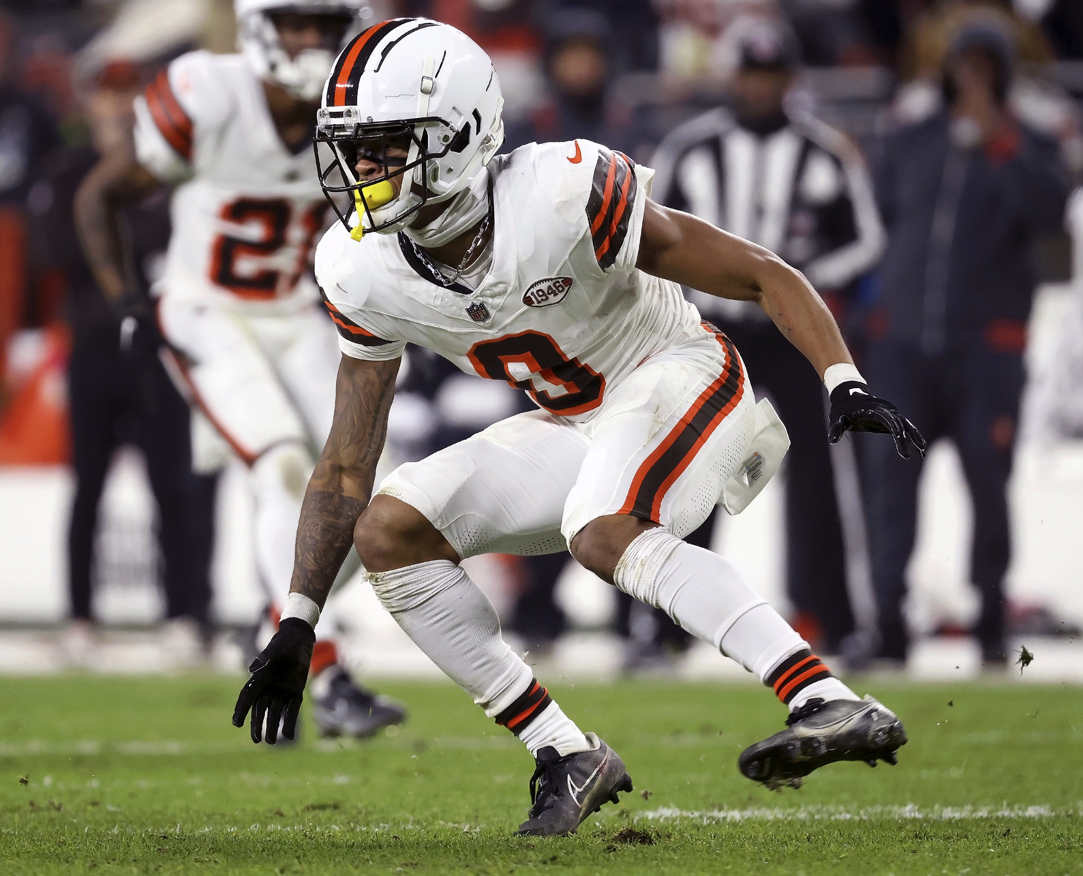 FILE - Cleveland Browns cornerback Greg Newsome II (0) drops back in coverage during an NFL football game against the New York Jets, Dec. 28, 2023, in Cleveland. Newsome has had surgery on an injured hamstring and tackle Dalvin Tomlinson is scheduled to undergo an arthroscopic procedure on his knee Friday, July 26, 2024. 