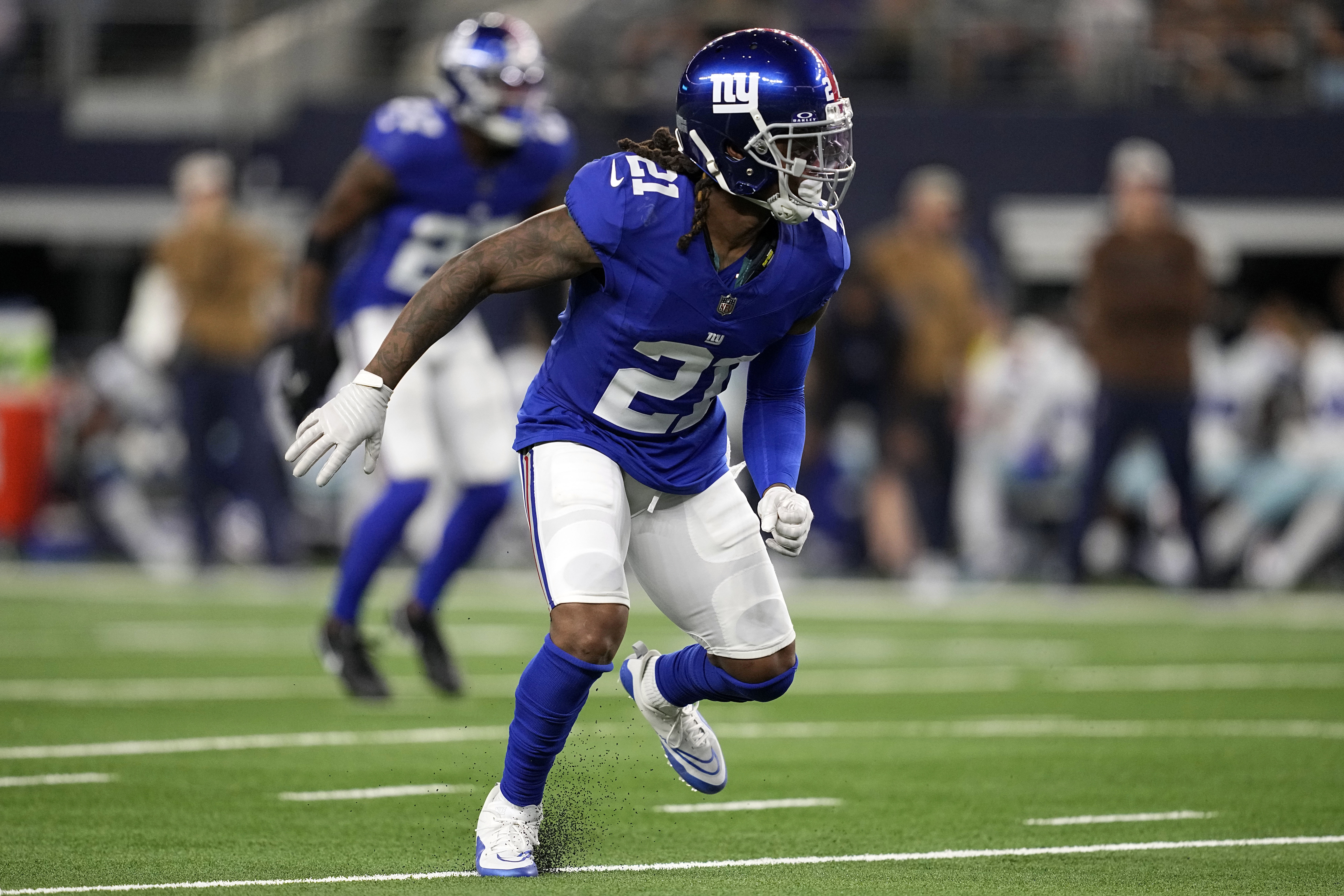 FILE - New York Giants safety Bobby McCain (21) drops into coverage against the Dallas Cowboys during an NFL football game in Arlington, Texas, Saturday, Nov. 12, 2023. The Minnesota Vikings signed 1the 0-year veteran on Monday, July 29, 2024, still seeking depth and experience for their secondary. 