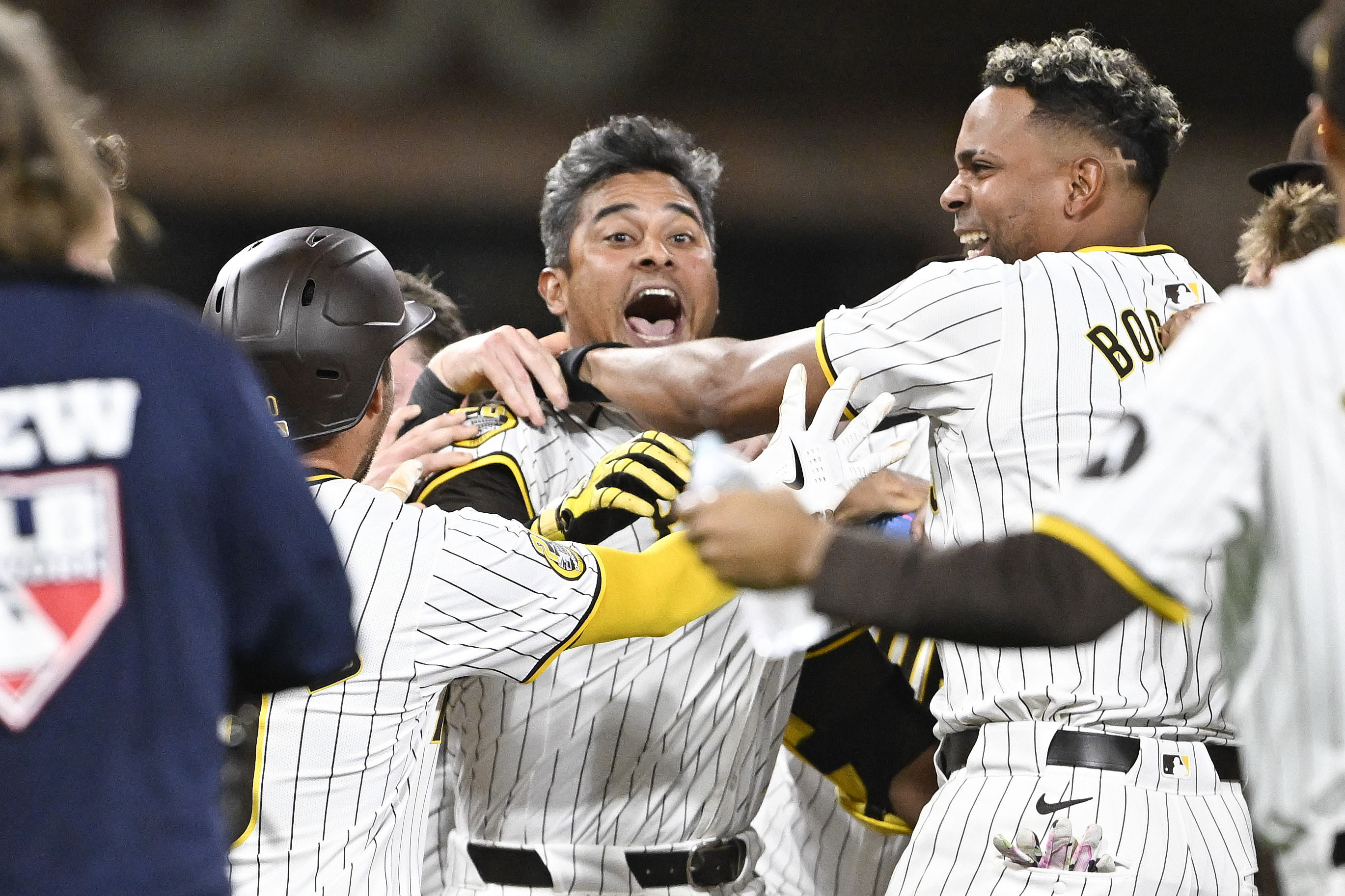 Pinch-hitter Solano delivers winning single in the 10th as the Padres stun  the Dodgers 6-5 | KSL.com