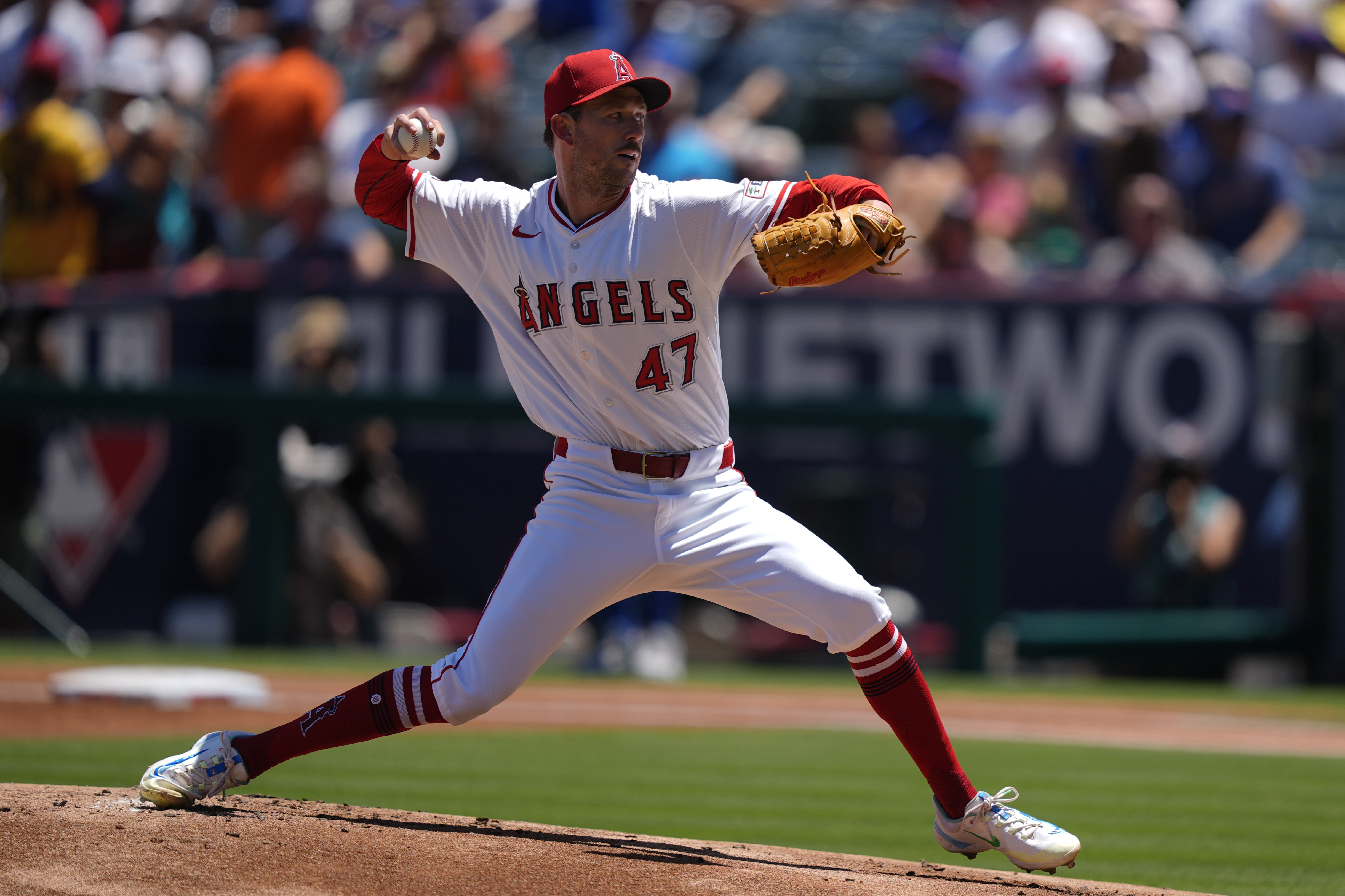 Los Angeles Angels starting pitcher Griffin Canning throws during the first inning of a baseball game against the New York Mets, Sunday, Aug. 4, 2024, in Anaheim, Calif. 