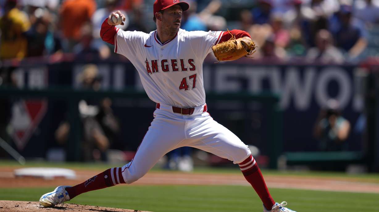 Los Angeles Angels starting pitcher Griffin Canning throws during the first inning of a baseball game against the New York Mets, Sunday, Aug. 4, 2024, in Anaheim, Calif.