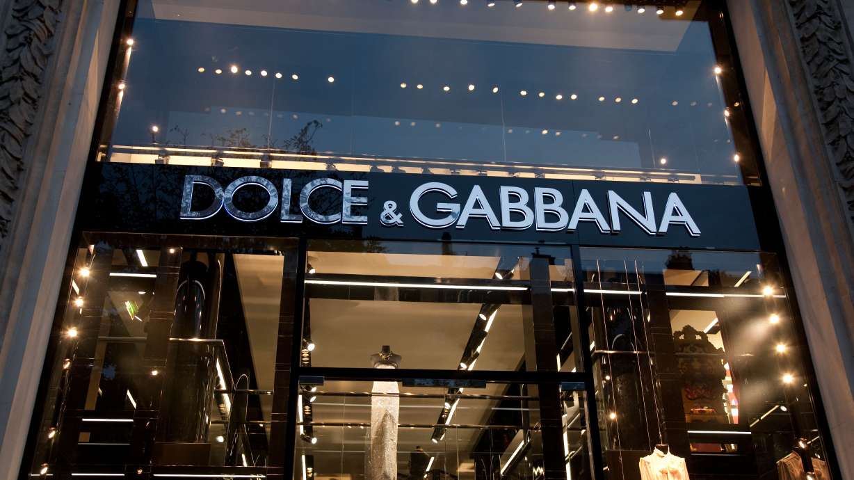 Dolce & Gabbana has its sights on making actual dogs that bit more stylish.