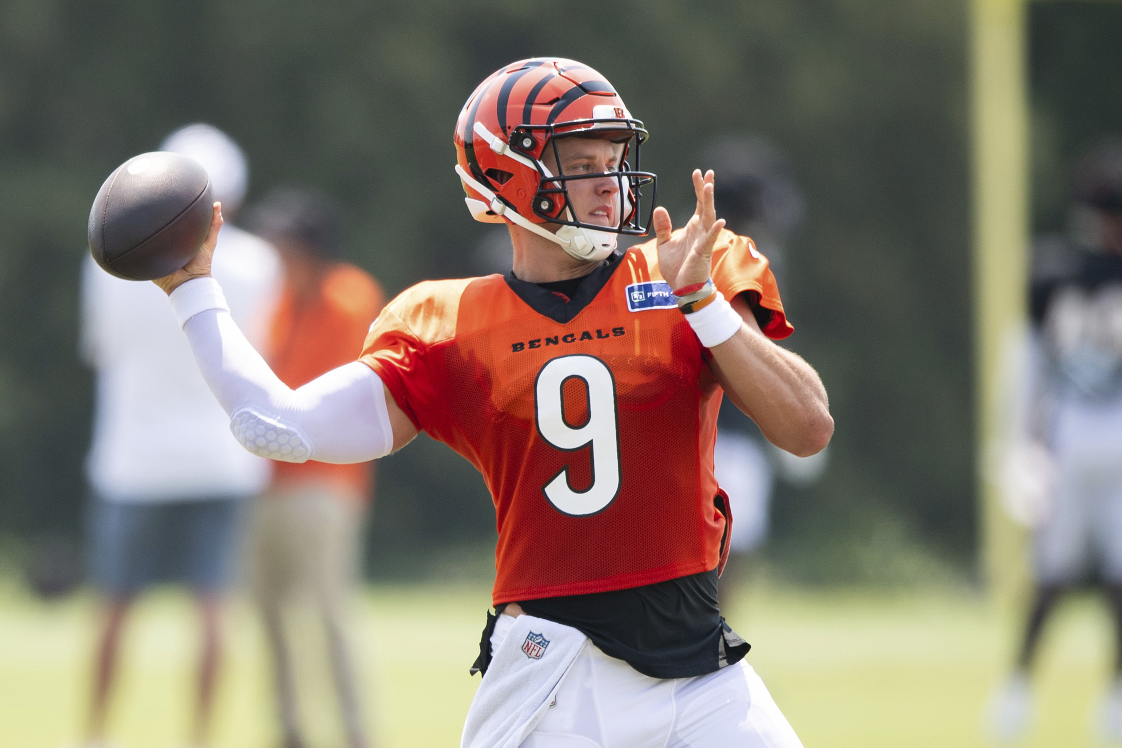 Cincinnati Bengals quarterback Joe Burrow throws a pass during the NFL football team's training camp Monday, Aug. 5, 2024, in Cincinnati. 