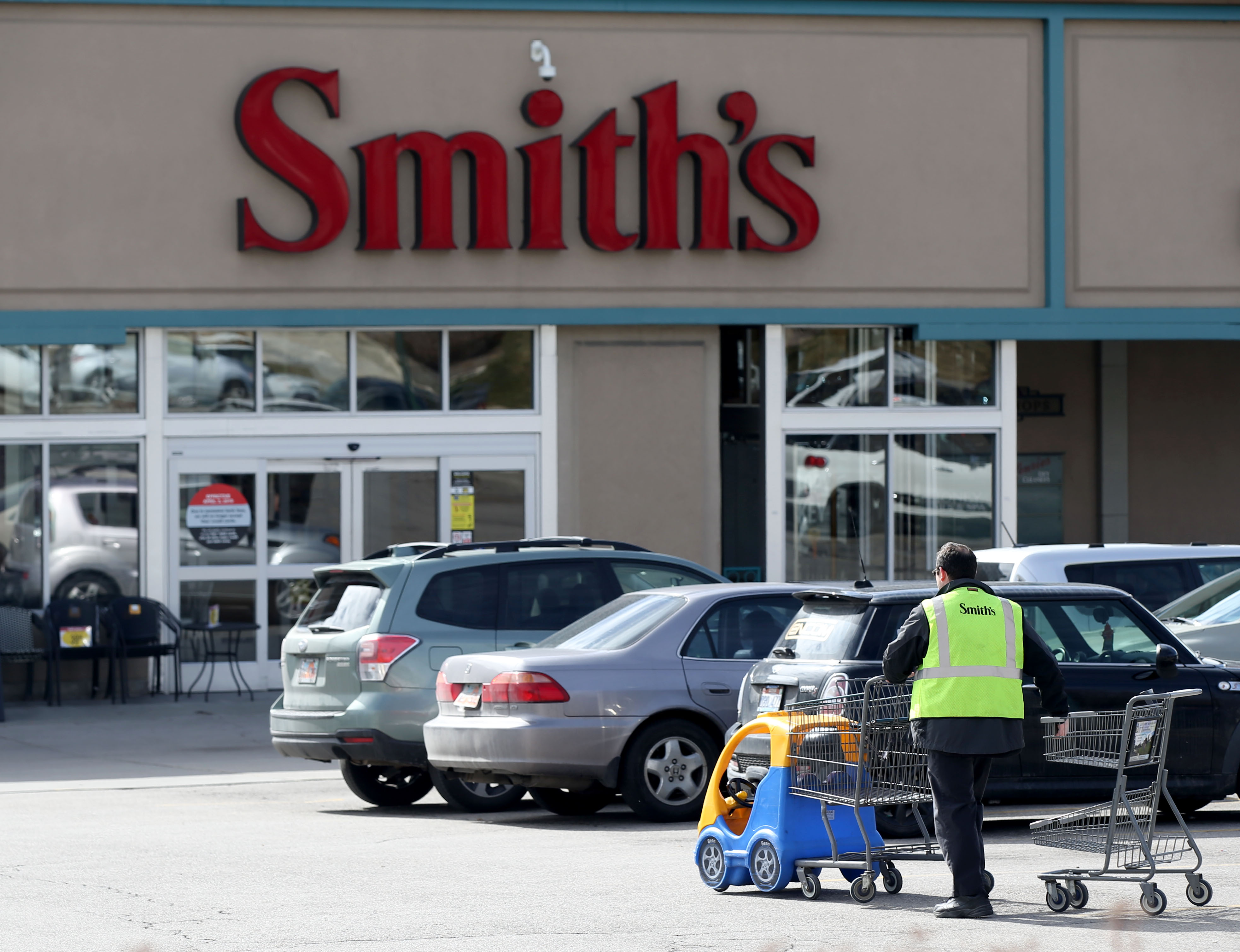 Man charged with gift card fraud at grocery stores in Layton and Kaysville