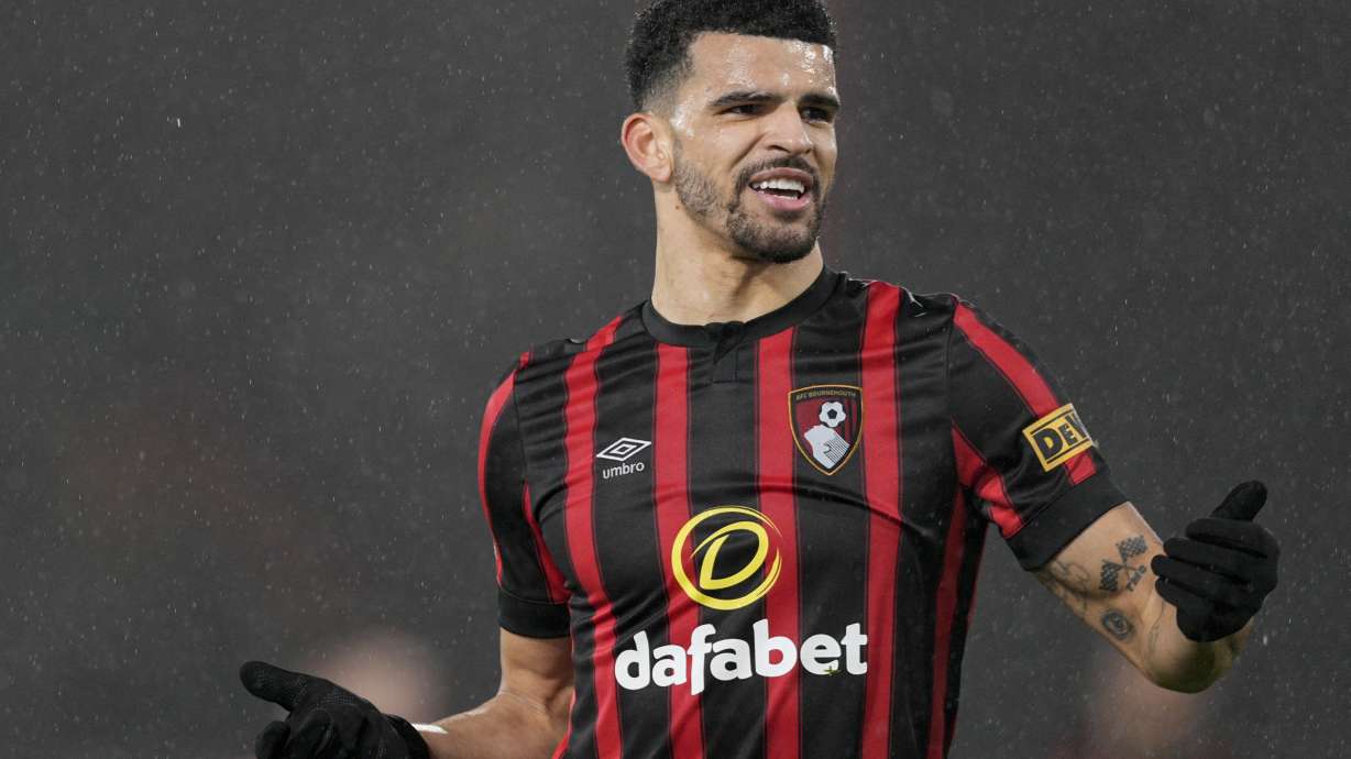 FILE - Bournemouth's Dominic Solanke reacts to a decision during the English Premier League soccer match between Bournemouth and Crystal Palace, at The Vitality Stadium in Bournemouth, England, on April 2, 2024. Tottenham has completed the signing of striker Dominic Solanke from Premier League rival Bournemouth in a deal worth a reported 65 million pounds ($83 million).