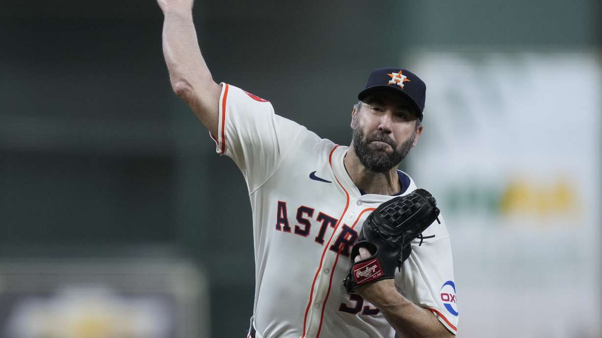 FILE - Houston Astros starting pitcher Justin Verlander throws during a simulated game Sunday, Aug. 4, 2024, in Houston.