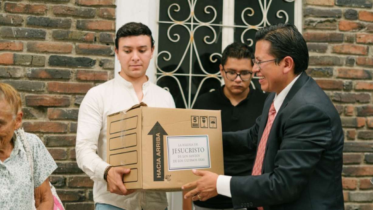 The Church of Jesus Christ of Latter-day Saints will contribute 900 basic food kits and 1,500 food supplements to combat malnutrition in San Gregorio Cuautzingo, Chalco, state of Mexico.
