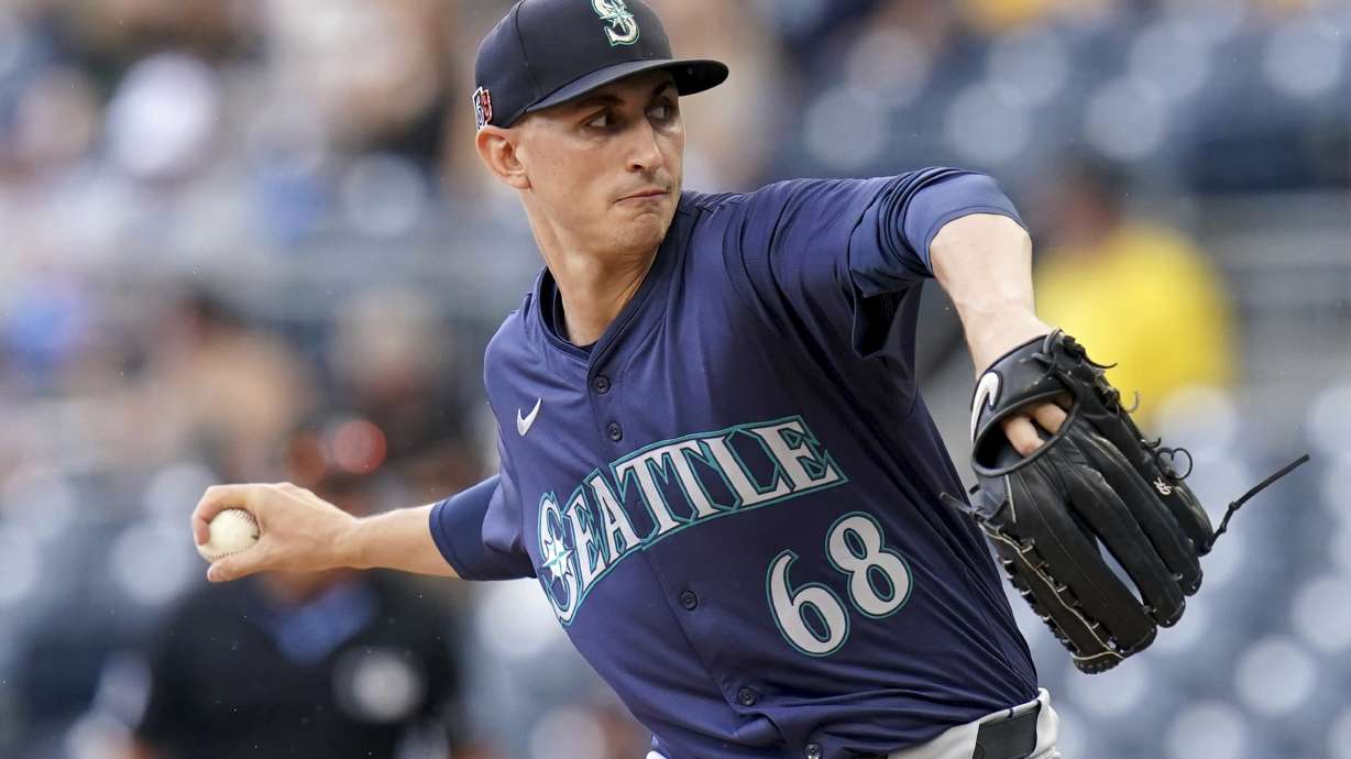 Seattle Mariners starting pitcher George Kirby delivers during the first inning of a baseball game against the Pittsburgh Pirates, Sunday, Aug. 18, 2024, in Pittsburgh.