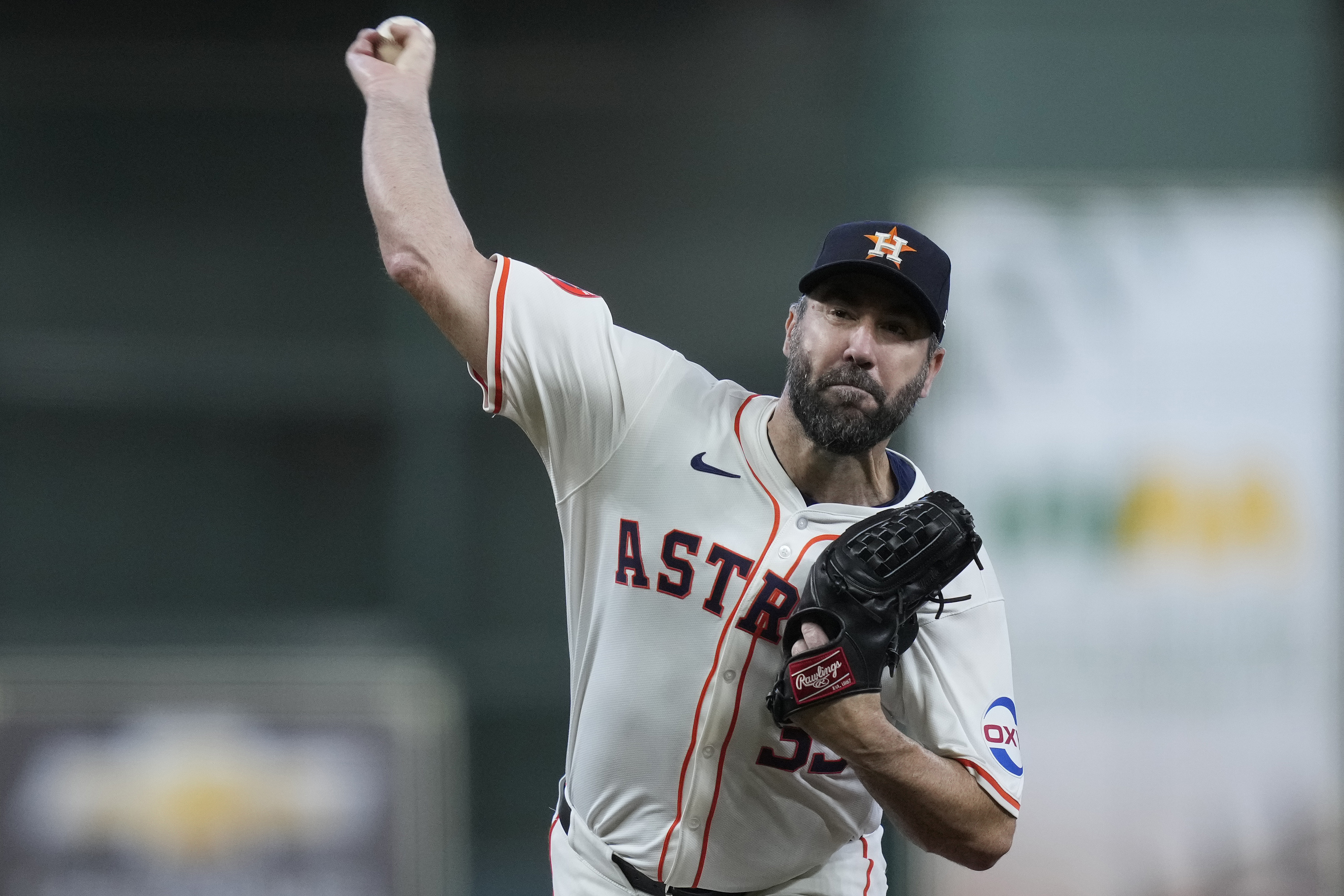 FILE - Houston Astros starting pitcher Justin Verlander throws during a simulated game Sunday, Aug. 4, 2024, in Houston. 