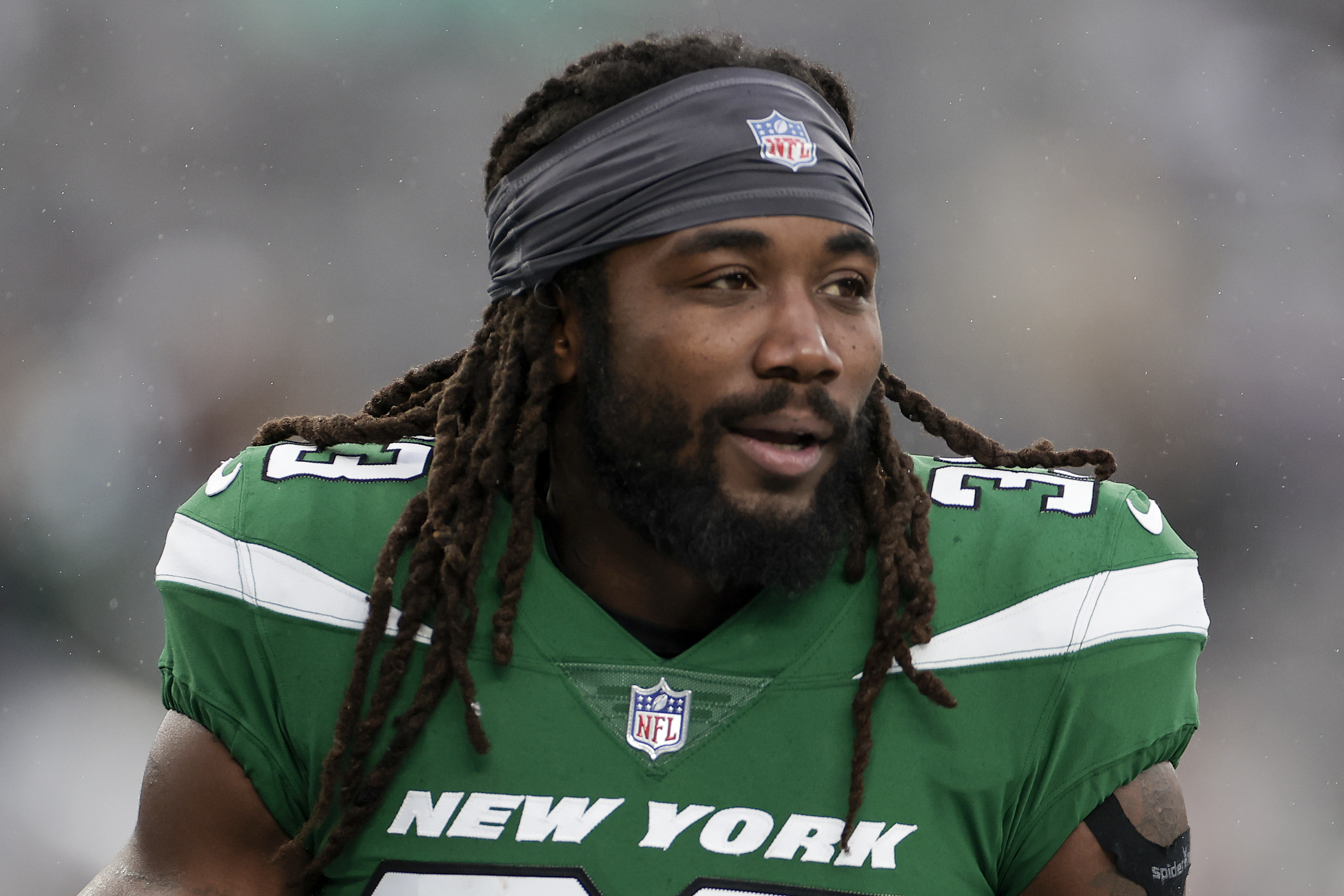 FILE - New York Jets running back Dalvin Cook (33) warms up before playing against the Atlanta Falcons in an NFL football game, Sunday, Dec. 3, 2023, in East Rutherford, N.J. 