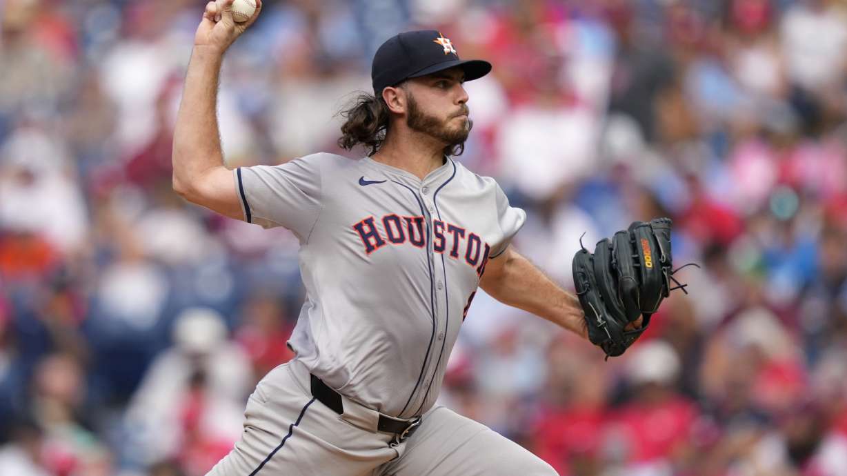 Houston Astros' Spencer Arrighetti pitches during the fourth inning of a baseball game against the Philadelphia Phillies, Wednesday, Aug. 28, 2024, in Philadelphia.