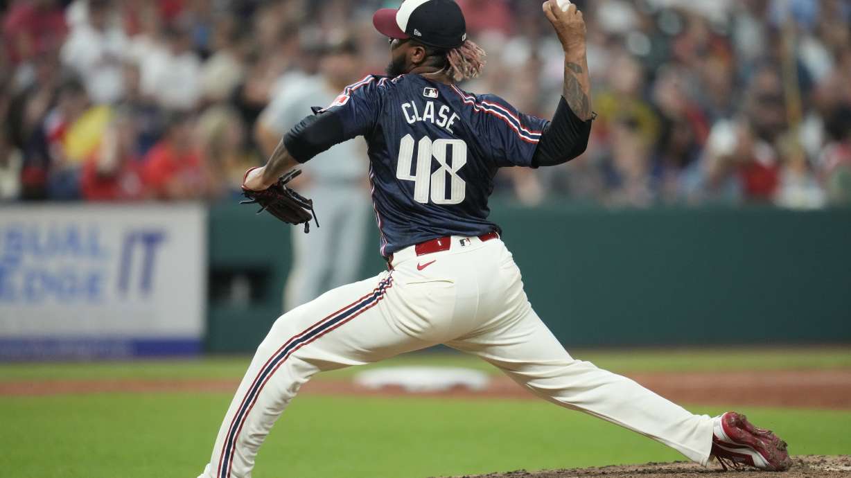 Cleveland Guardians relief pitcher Emmanuel Clase (48) pitches in the ninth inning of a baseball game against the Pittsburgh Pirates Friday, Aug. 30, 2024, in Cleveland.