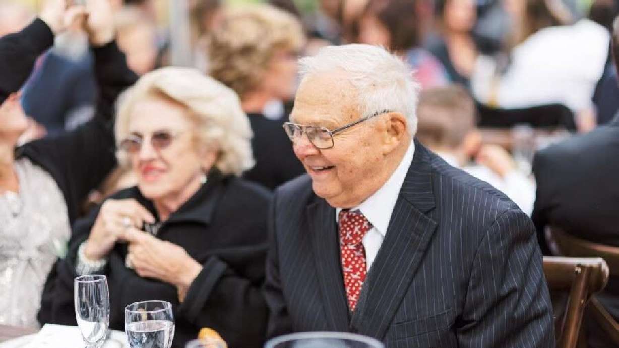 Newspaperman extraordinaire Gary Neeleman, who died last week at the age of 90, is seen with Rose Neeleman, his wife of 67 years, at his side, in this undated photo.