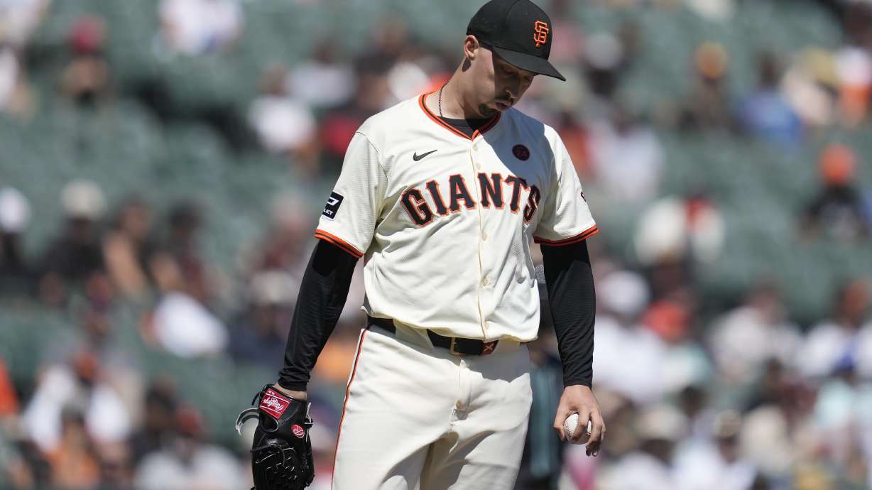 San Francisco Giants pitcher Blake Snell reacts during the first inning of a baseball game against the Arizona Diamondbacks in San Francisco, Thursday, Sept. 5, 2024.