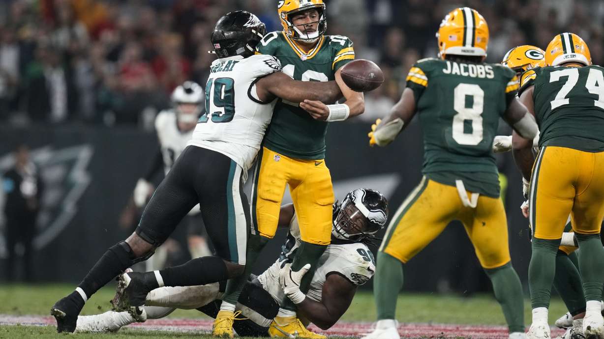 Green Bay Packers quarterback Jordan Love (10) gets hurt during the second half of an NFL football game against the Philadelphia Eagles, Saturday, Sept. 7, 2024, at the Neo Quimica Arena in Sao Paulo.