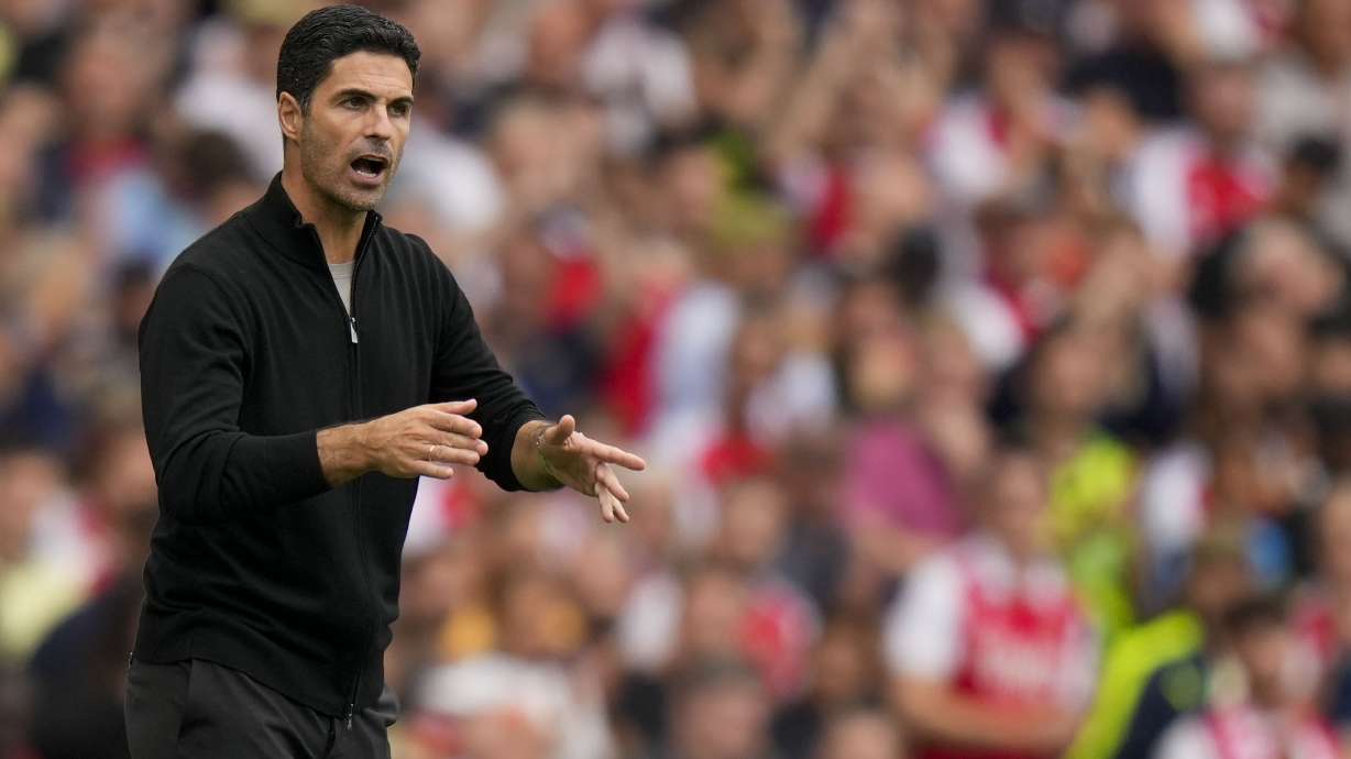 Arsenal's manager Mikel Arteta gives instructions to his players during the English Premier League soccer match between Arsenal and Brighton, at Emirates Stadium in London, Saturday, Aug. 31, 2024.