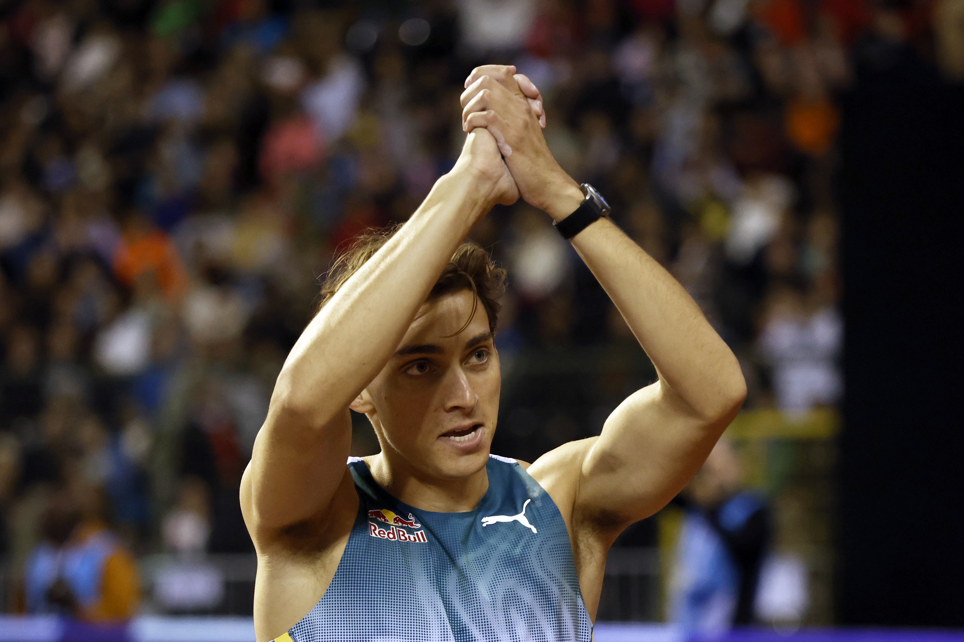 Armand Duplantis, of Sweden, celebrates after winning the men's pole vault during the Diamond League final 2024 athletics meet in Brussels, Friday, Sept. 13, 2024.