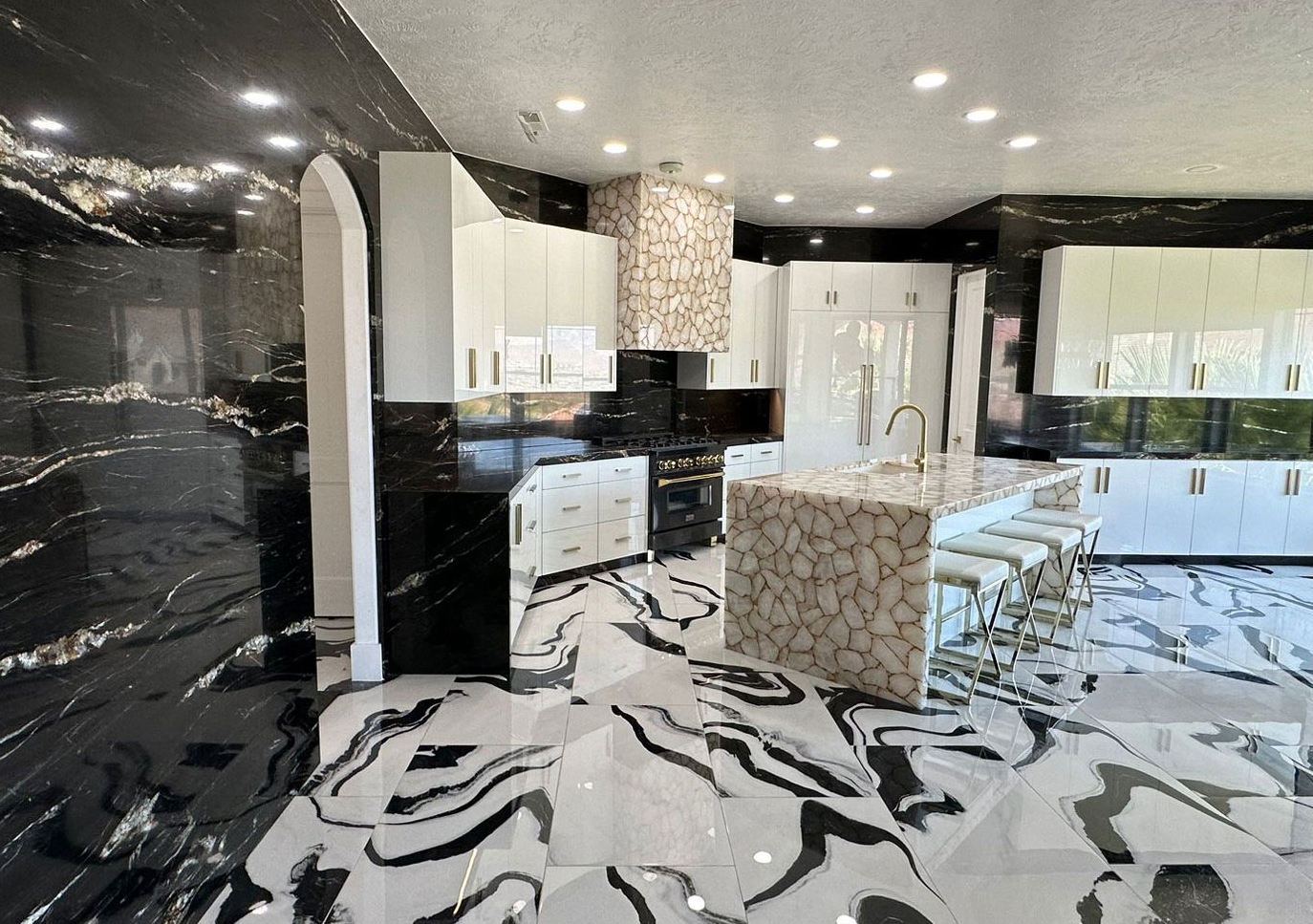 Floor tile trends for 2025: A blend of beauty, sustainability and Innovation